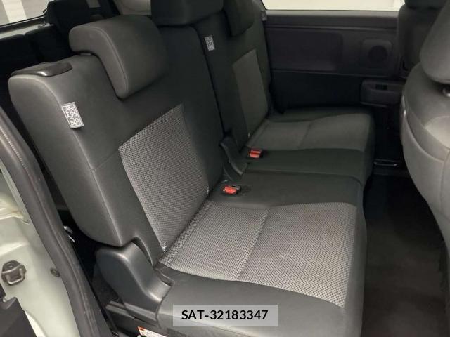 Toyota SIENTA 2023-09 8055314-6