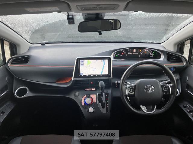 Toyota SIENTA 2021-02 8055848-2