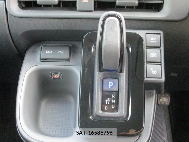 Toyota SIENTA 2025-07 8056020-12