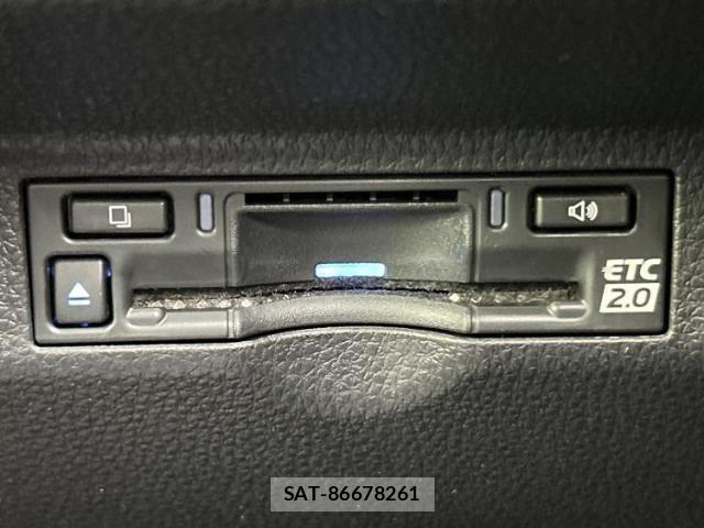 Toyota SIENTA 2024-01 8056134-17