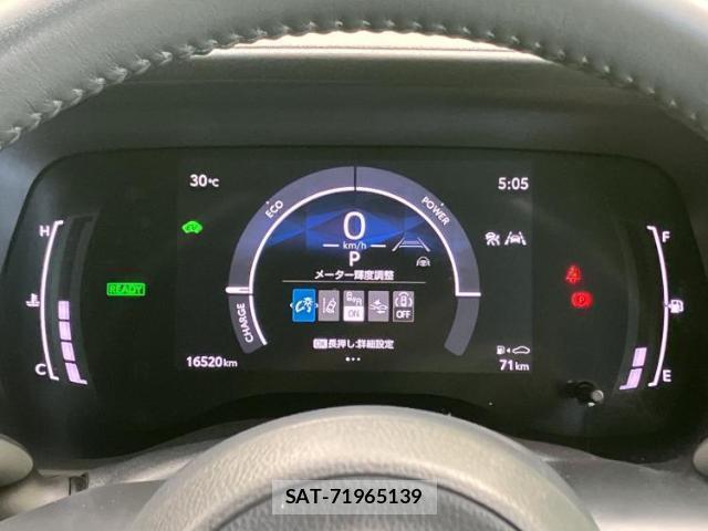 Toyota SIENTA 2023-06 8056204-13