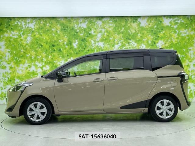 Toyota SIENTA 2022-08 8056240-1