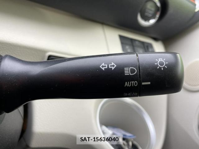 Toyota SIENTA 2022-08 8056240-15