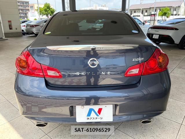 Nissan SKYLINE 2010-02 8055449-15