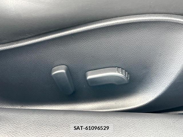 Nissan SKYLINE 2010-02 8055449-4