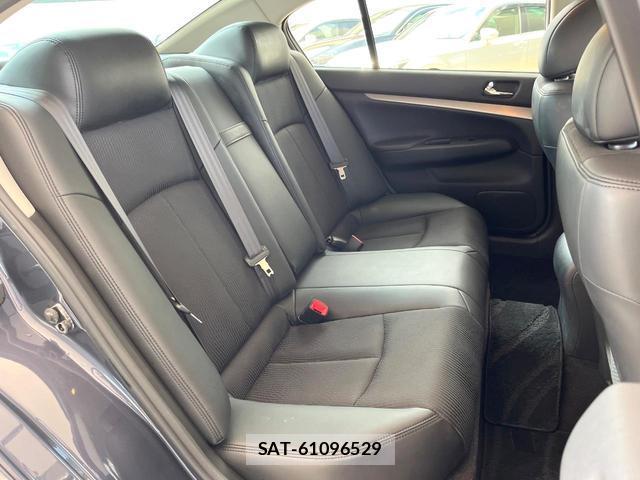 Nissan SKYLINE 2010-02 8055449-9