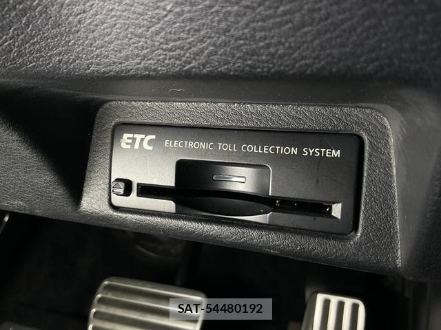 Nissan SKYLINE 2018-01 8055538-17