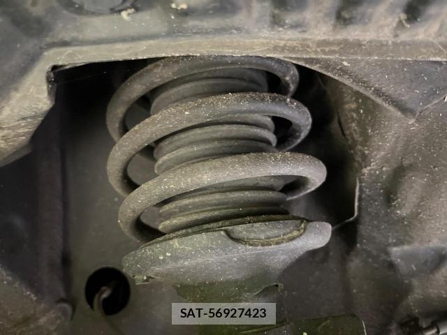 Suzuki SPACIA 2022-10 8054218-19