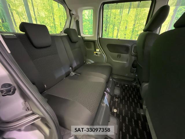 Suzuki SPACIA 2013-07 8054219-8