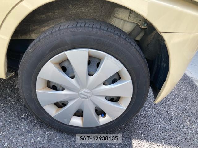 Suzuki SPACIA 2015-08 8054372-5