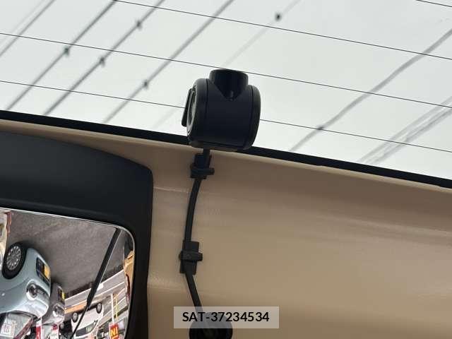 Suzuki SPACIA 2021-08 8055984-6