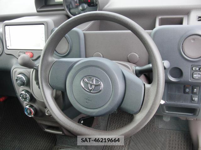 Toyota SPADE 2014 8056061-7