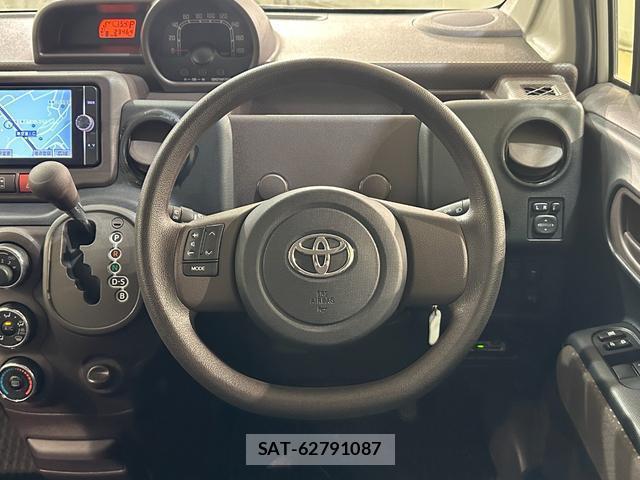 Toyota SPADE 2014-02 8056299-7