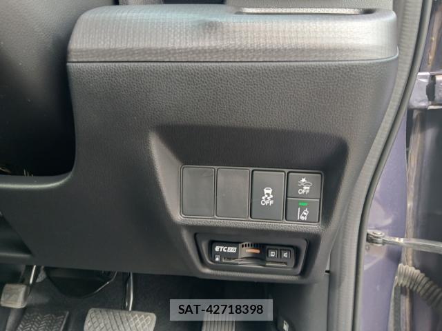 Honda e 2021-06 8053412-13