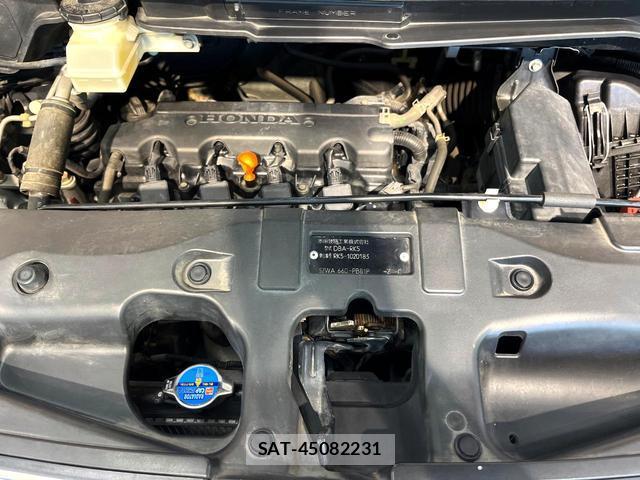Honda e 2010-03 8054100-17