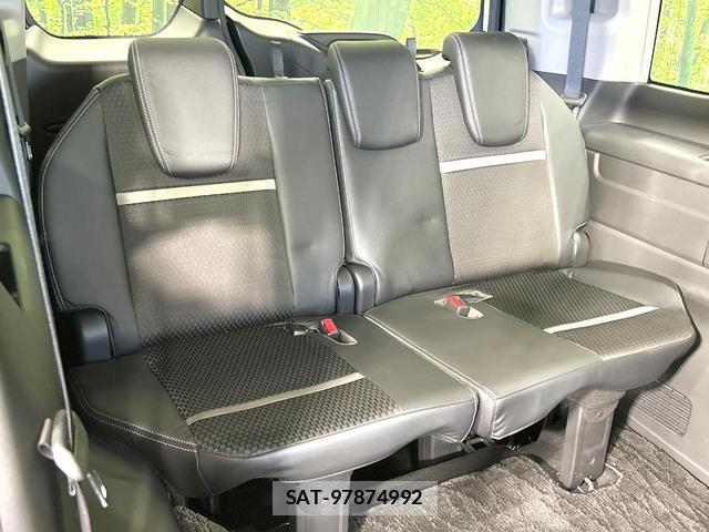 Honda e 2018-10 8054181-10
