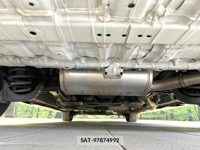 Honda e 2018-10 8054181-19