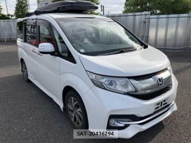 Honda e 2017-08 8054685-3
