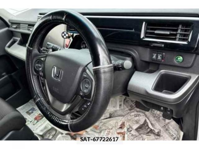 Honda e 2020-05 8054756-2