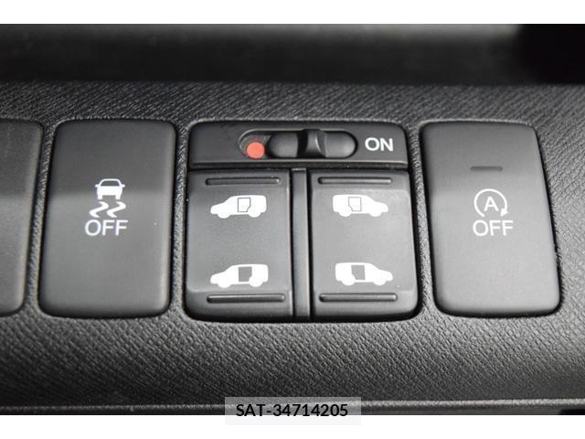 Honda e 2013-06 8055352-14