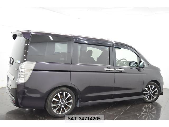 Honda e 2013-06 8055352-8