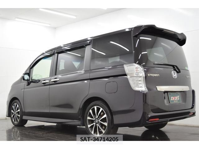 Honda e 2013-06 8055352-9