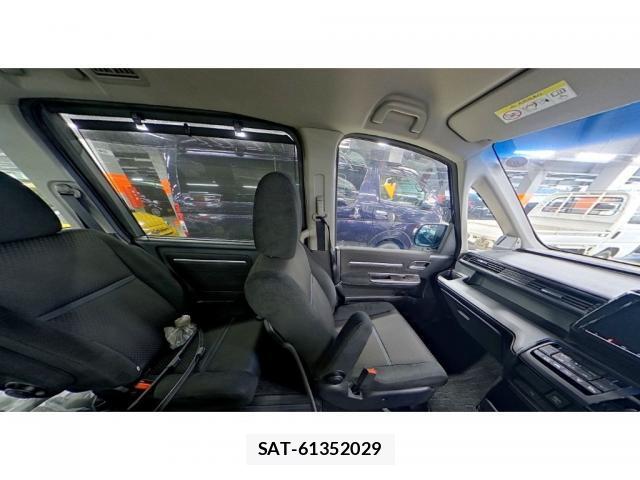 Honda e 2018-12 8055585-14