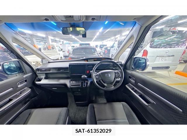 Honda e 2018-12 8055585-2