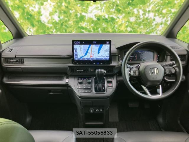 Honda e 2024-02 8056117-3