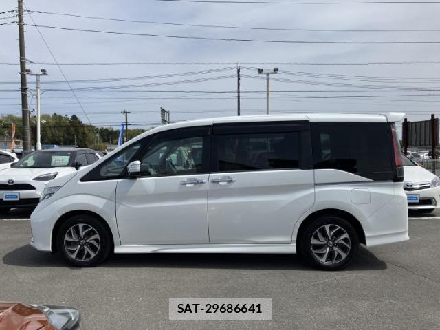 Honda e 2017-08 8056142-1