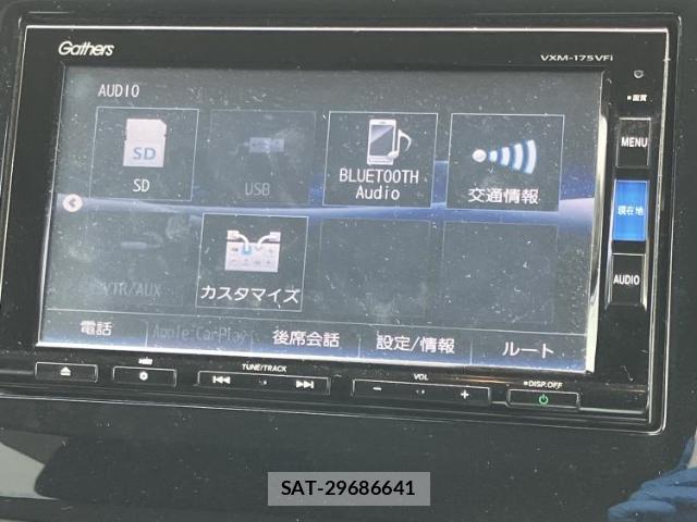 Honda e 2017-08 8056142-11