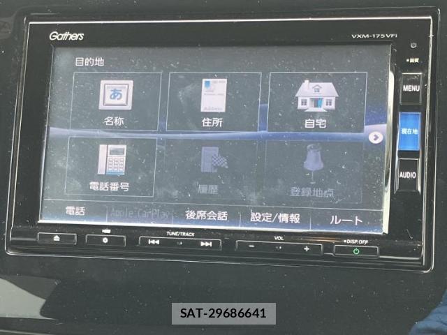 Honda e 2017-08 8056142-12