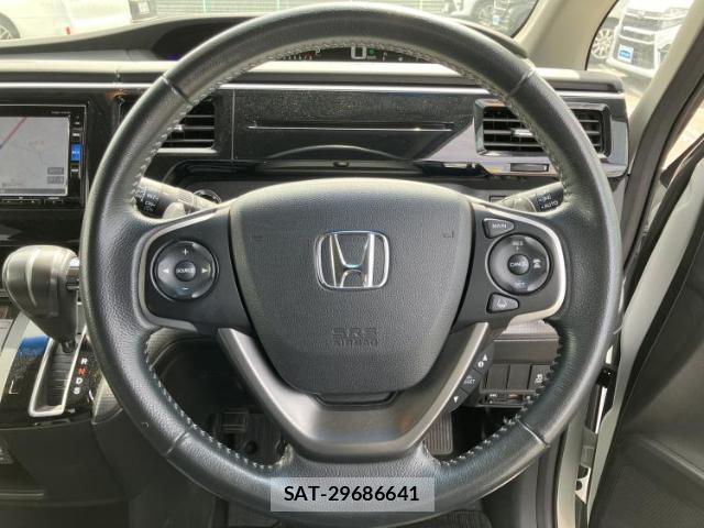 Honda e 2017-08 8056142-14