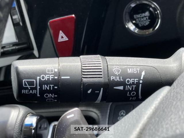 Honda e 2017-08 8056142-16
