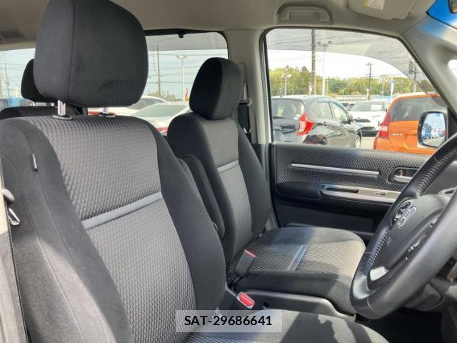 Honda e 2017-08 8056142-4