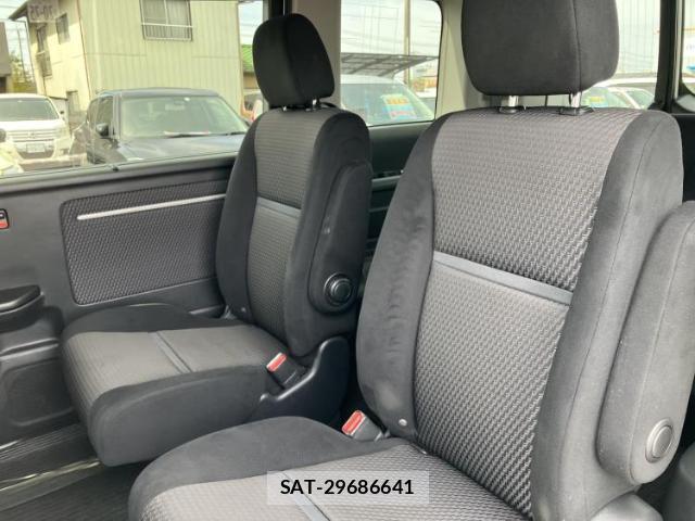 Honda e 2017-08 8056142-7