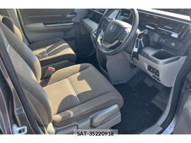 Honda e 2019-07 8053359-3