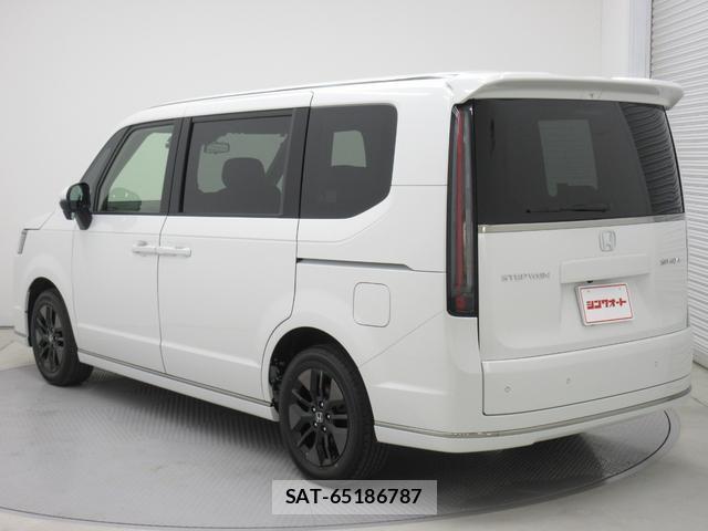 Honda e 2025-10 8053435-8
