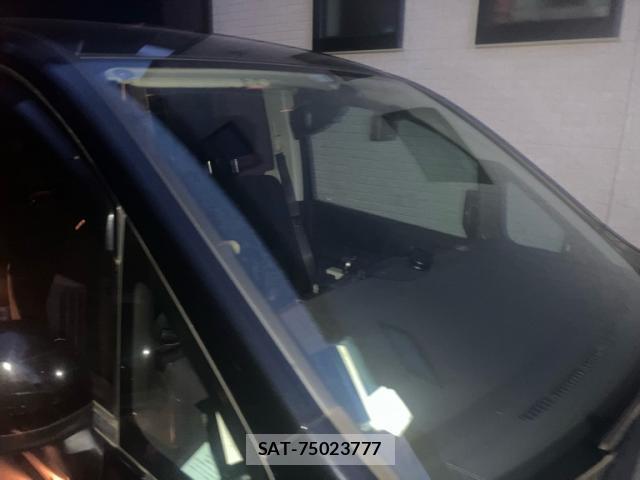 Honda e 2011-10 8053919-1