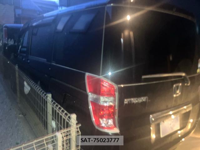 Honda e 2011-10 8053919-12