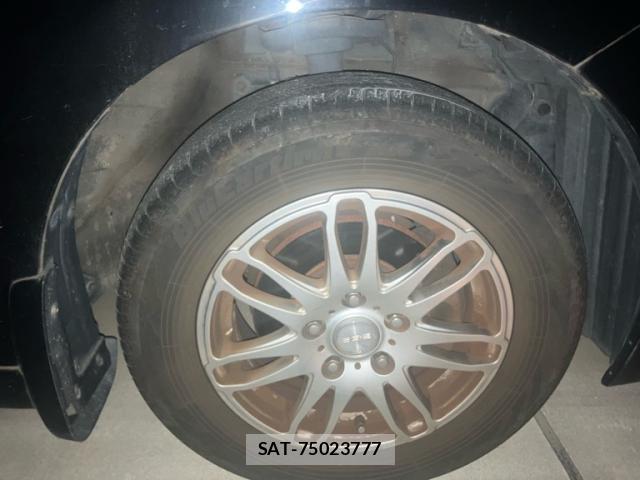 Honda e 2011-10 8053919-13