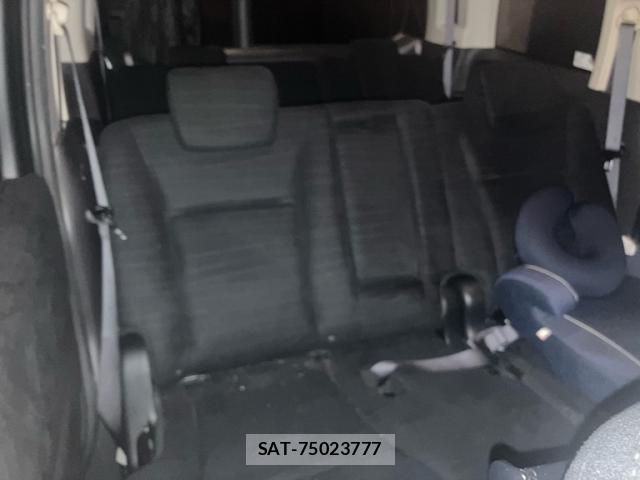 Honda e 2011-10 8053919-8