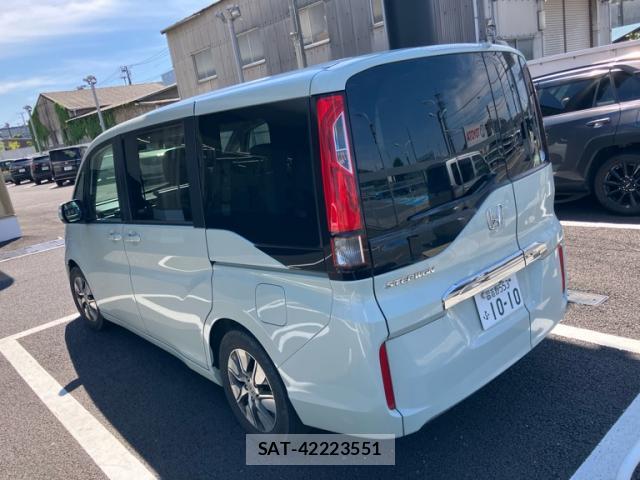 Honda e 2015-10 8053938-12
