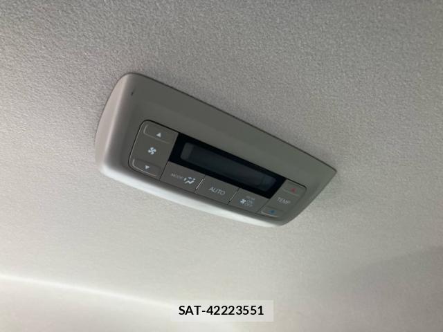 Honda e 2015-10 8053938-14