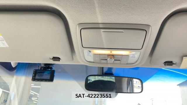 Honda e 2015-10 8053938-15