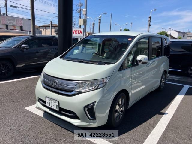 Honda e 2015-10 8053938-2