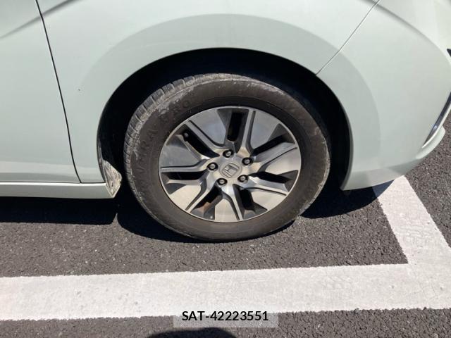 Honda e 2015-10 8053938-3