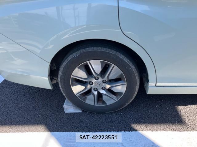 Honda e 2015-10 8053938-5