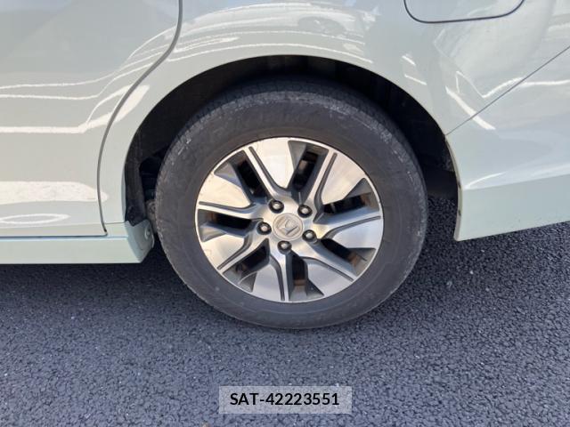 Honda e 2015-10 8053938-6