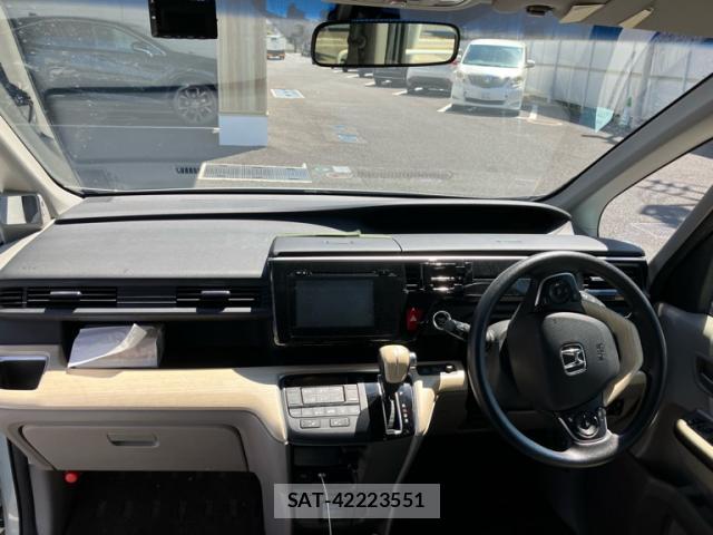 Honda e 2015-10 8053938-7